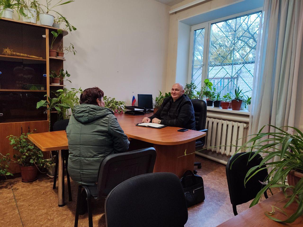 Внимание к нуждам жителей Красного: приём граждан Внимание к нуждам жителей Красного: приём граждан