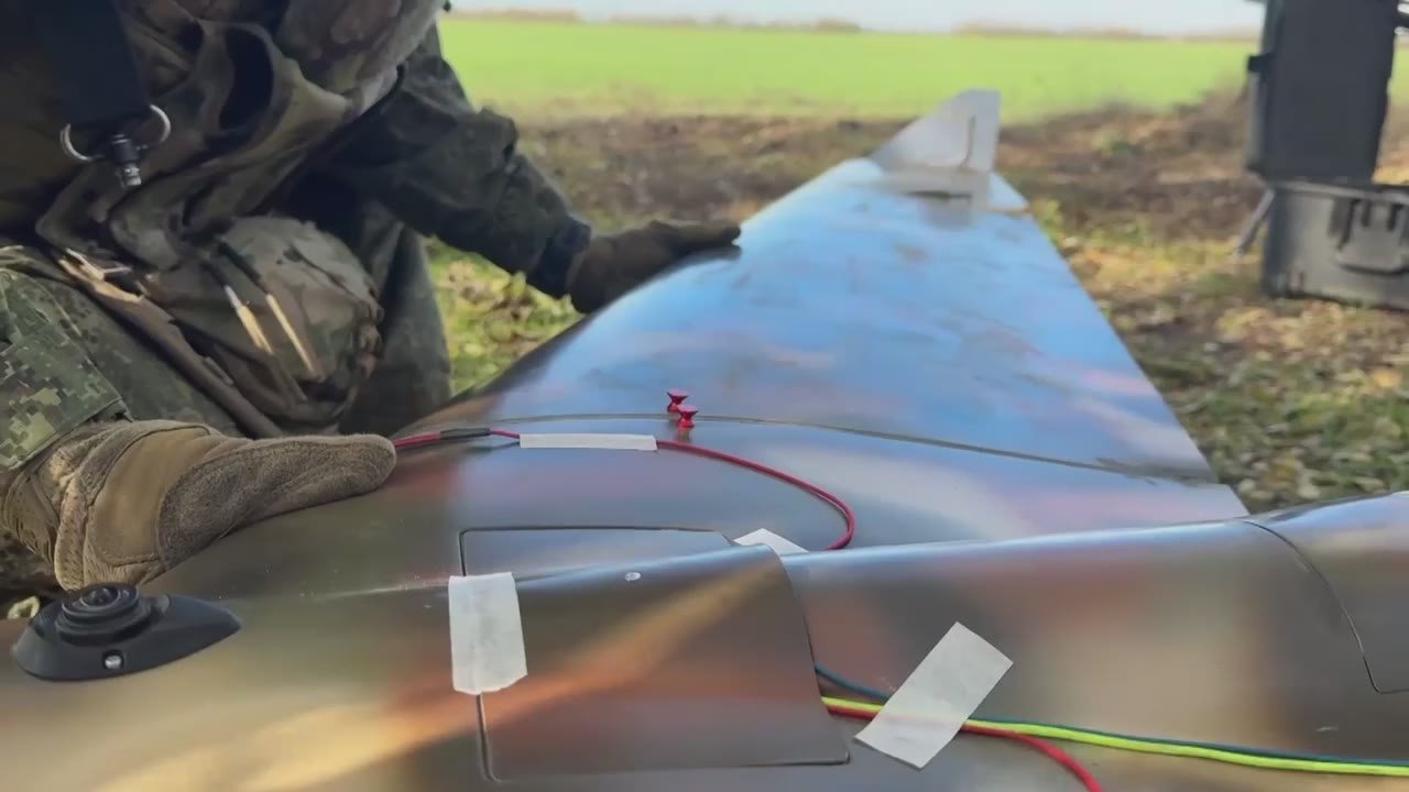 Подразделения беспилотных систем 18-й армии группировки войск «Днепр» "Ланцетом" поразили орудие ВФУ на правобережье Херсонской области