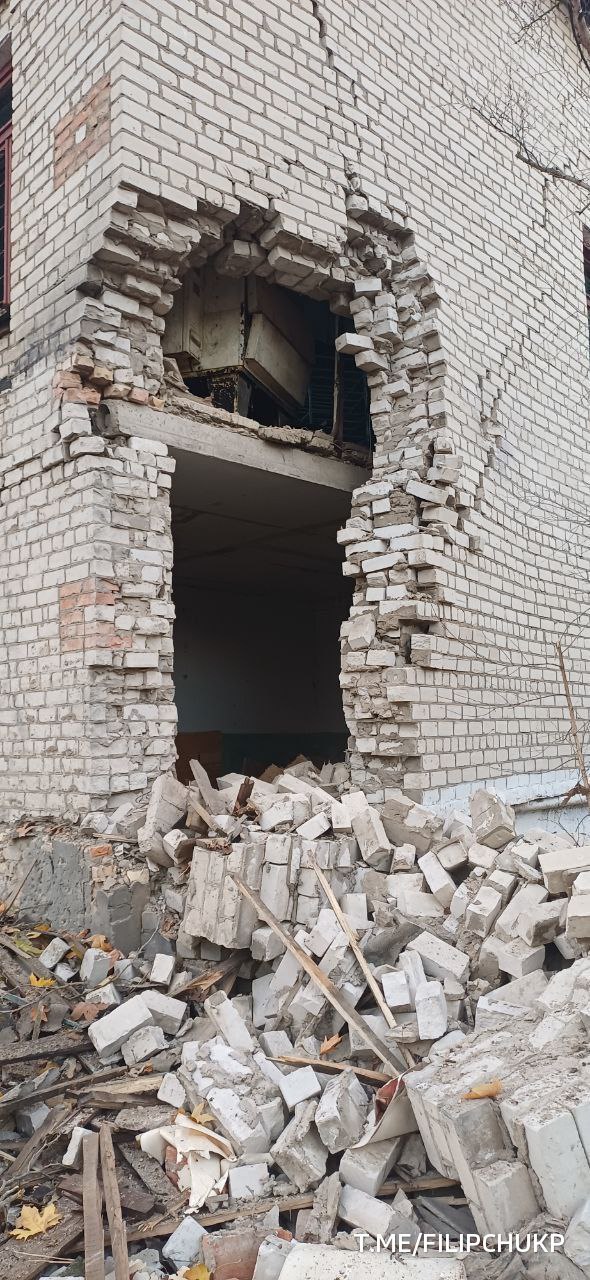 ВСУ нанесли удар из миномета по школе в херсонской Каховке ВСУ нанесли удар из миномета по школе в херсонской Каховке