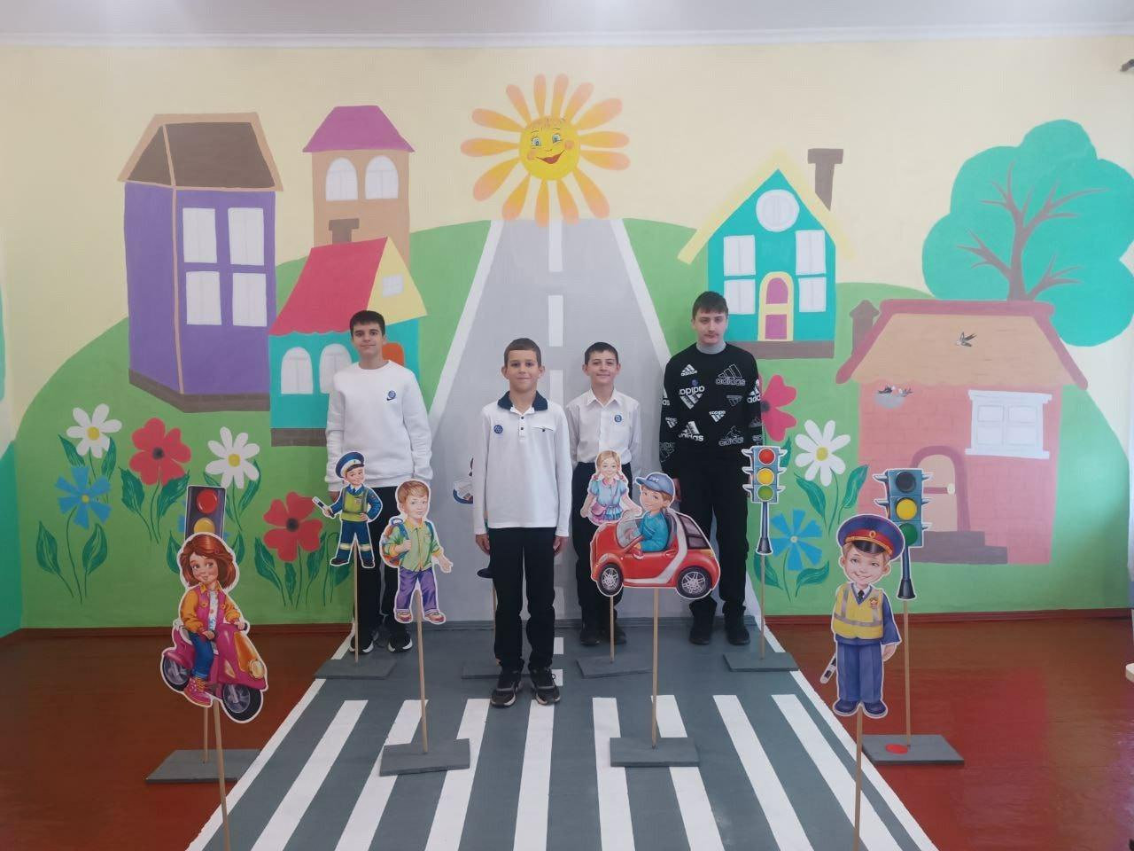 Безопасность на дорогах начинается с юных сердец: в Новомаячковской школе открылся класс ЮИД Безопасность на дорогах начинается с юных сердец: в Новомаячковской школе открылся класс ЮИД