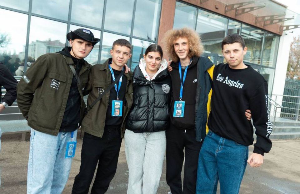 Каховская молодежь посетила форум "Новые медиа — тренд молодежи" в центре созидания "Маяк" в г. Бердянск Каховская молодежь посетила форум "Новые медиа — тренд молодежи" в центре созидания "Маяк" в г. Бердянск