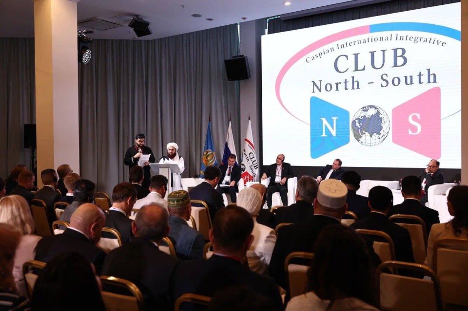 Предприниматели Херсонской области приняли участие в Третьем Астраханском международном форуме «МТК Север–Юг», где смогли изнутри увидеть, как работает ключевой маршрут для поставок в Иран, Ирак, Афганистан и страны Средней... Предприниматели Херсонской области приняли участие в Третьем Астраханском международном форуме «МТК Север–Юг», где смогли изнутри увидеть, как работает ключевой маршрут для поставок в Иран, Ирак, Афганистан и страны Средней...