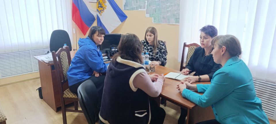 Выездной прием граждан в селах Плавское и Сокологорное Генического округа – важный шаг для взаимодействия местной власти и жителей! Выездной прием граждан в селах Плавское и Сокологорное Генического округа – важный шаг для взаимодействия местной власти и жителей!