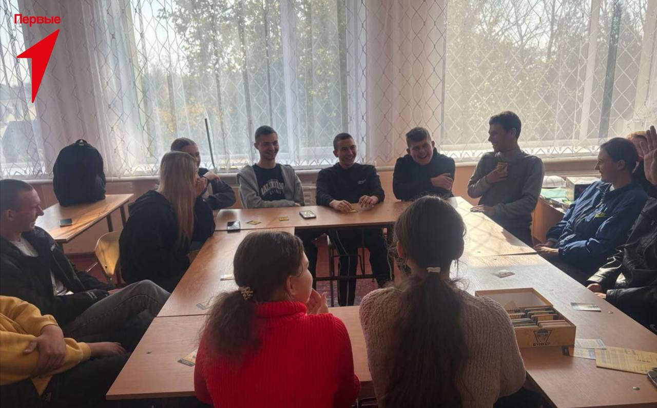 Первые Голопристанского округа провели игровой вечер в рамках грантового проекта «Круг Добра» Первые Голопристанского округа провели игровой вечер в рамках грантового проекта «Круг Добра»