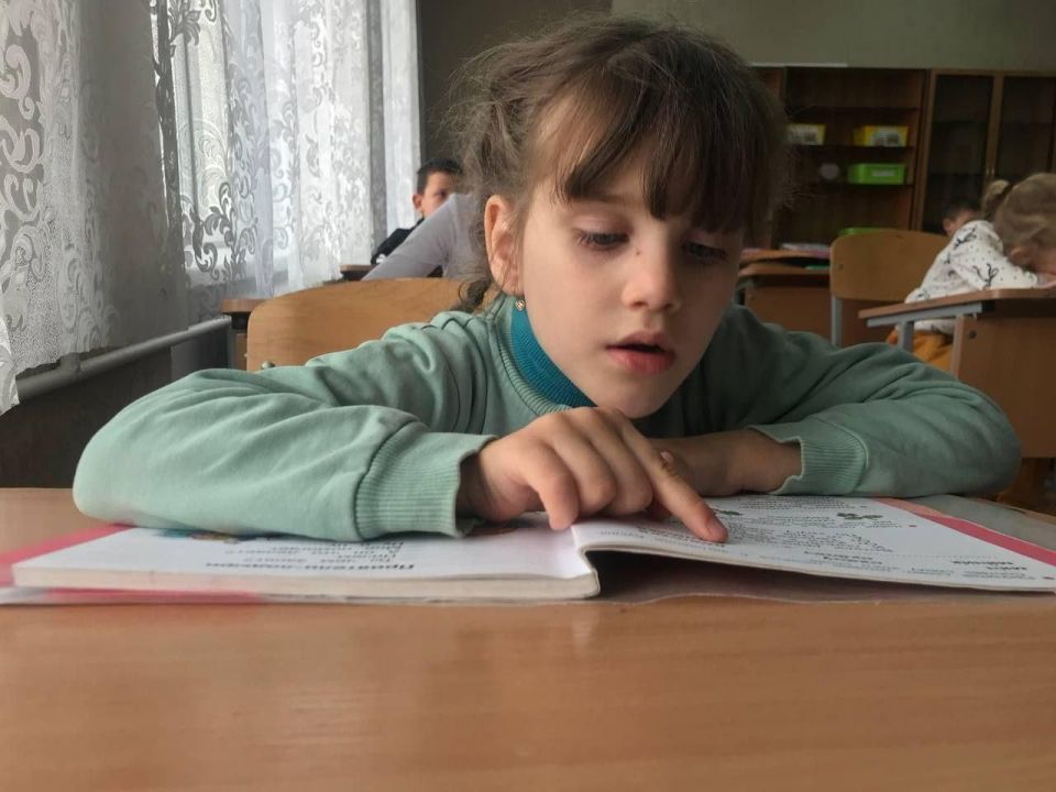 В Каховском округе идет работа по выявлению детей, не посещающих школу В Каховском округе идет работа по выявлению детей, не посещающих школу