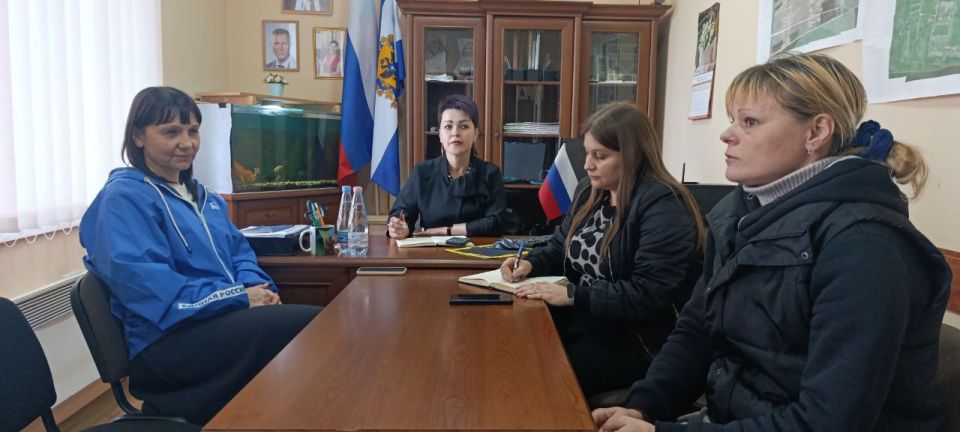 Выездной прием граждан в селах Плавское и Сокологорное Генического округа – важный шаг для взаимодействия местной власти и жителей! Выездной прием граждан в селах Плавское и Сокологорное Генического округа – важный шаг для взаимодействия местной власти и жителей!