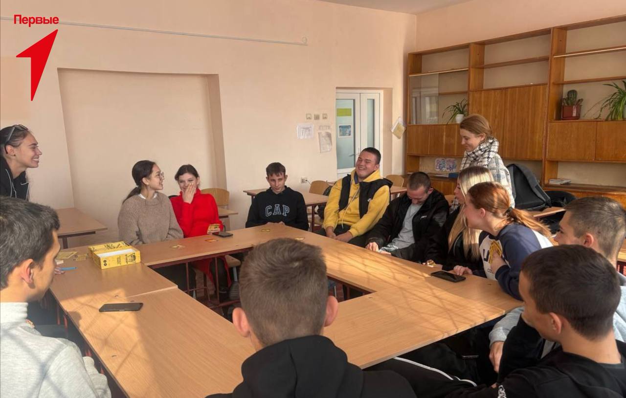 Первые Голопристанского округа провели игровой вечер в рамках грантового проекта «Круг Добра» Первые Голопристанского округа провели игровой вечер в рамках грантового проекта «Круг Добра»