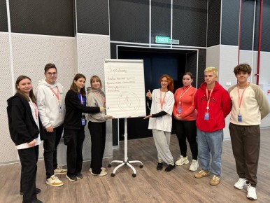 Арт-кластер «Таврида» в Счастливцево принял участников программы «Студенты-наставники»