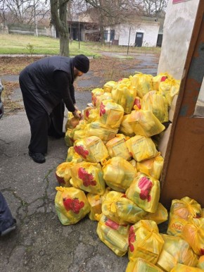 Благотворительный фонд «Лепта» получил очередную партию гуманитарной помощи для жителей Каховки и округа