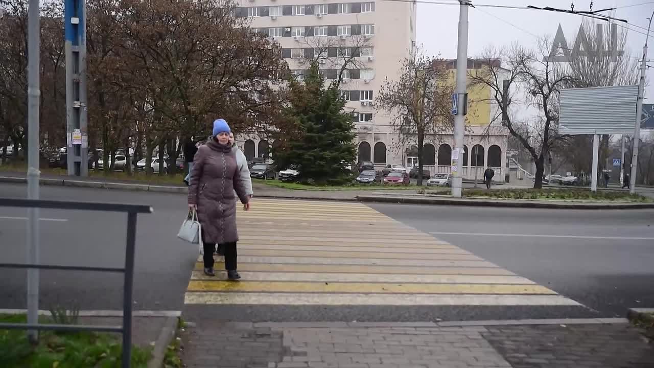 От материнского инстинкта до осознанного воспитания — каково это быть мамой в Донецке?