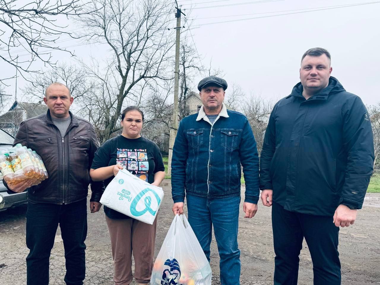 «Единая Россия» поддерживает семьи в День матери «Единая Россия» поддерживает семьи в День матери