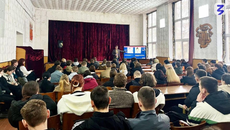 Встреча с Сергеем Тугушевым: ценные навыки для будущих профессионалов на лекции Общества "Знание" Встреча с Сергеем Тугушевым: ценные навыки для будущих профессионалов на лекции Общества "Знание"
