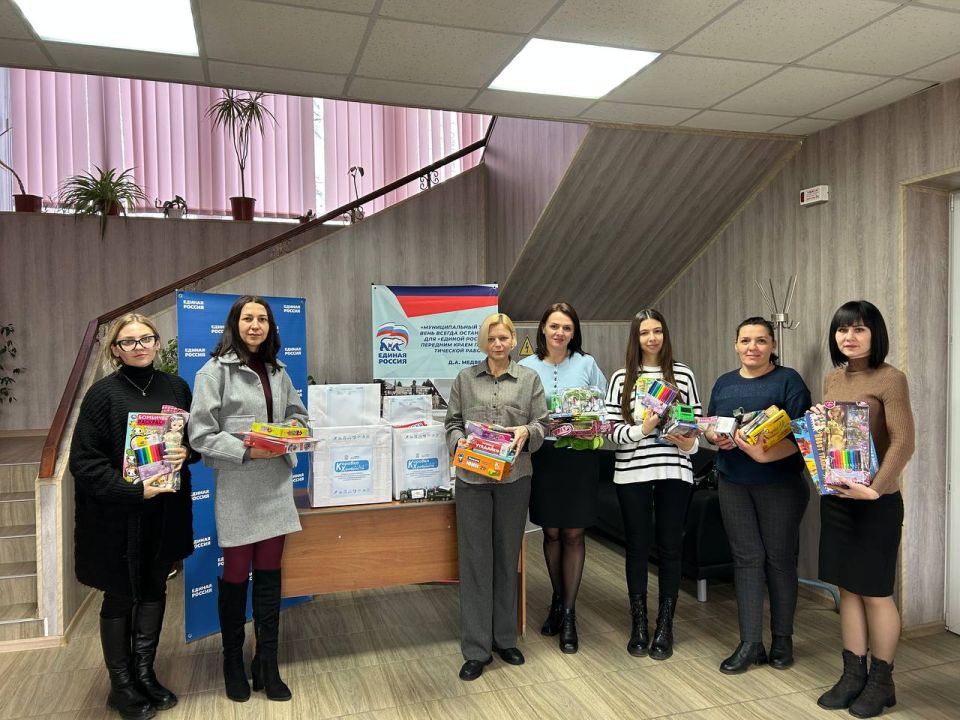В Чаплинском округе "Единая Россия" поддержала акцию "Коробка храбрости"! В Чаплинском округе "Единая Россия" поддержала акцию "Коробка храбрости"!
