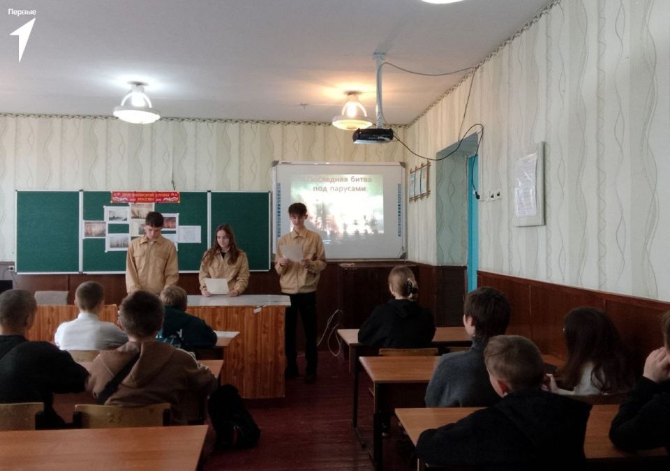 В Горьковской школе вспомнили подвиг адмирала Нахимова и его эскадры В Горьковской школе вспомнили подвиг адмирала Нахимова и его эскадры