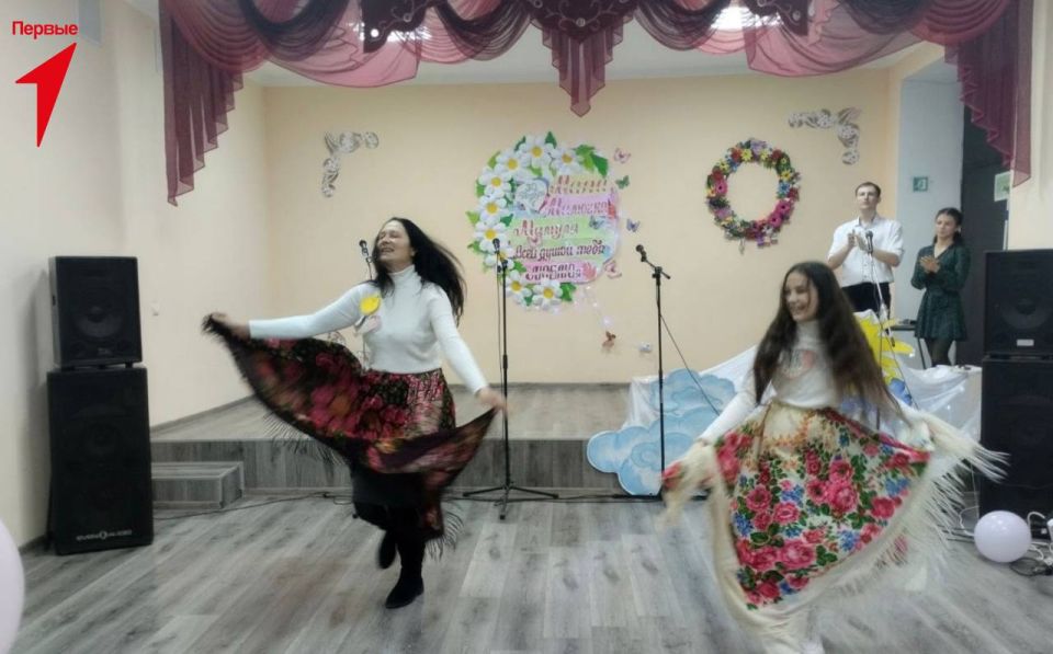 Первые Рубановской школы подготовили концерт ко Дню матери Первые Рубановской школы подготовили концерт ко Дню матери