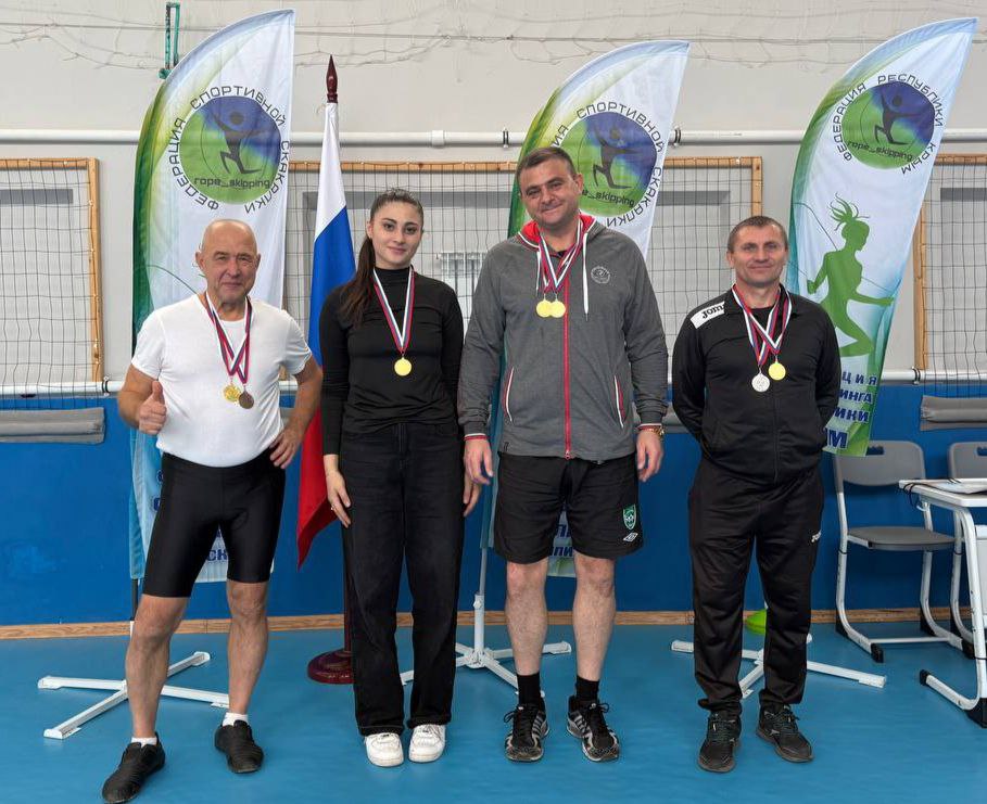 Каховский гиревик завоевал три призовых места на областном чемпионате по роуп скиппингу (спортивная скакалка) Каховский гиревик завоевал три призовых места на областном чемпионате по роуп скиппингу (спортивная скакалка)