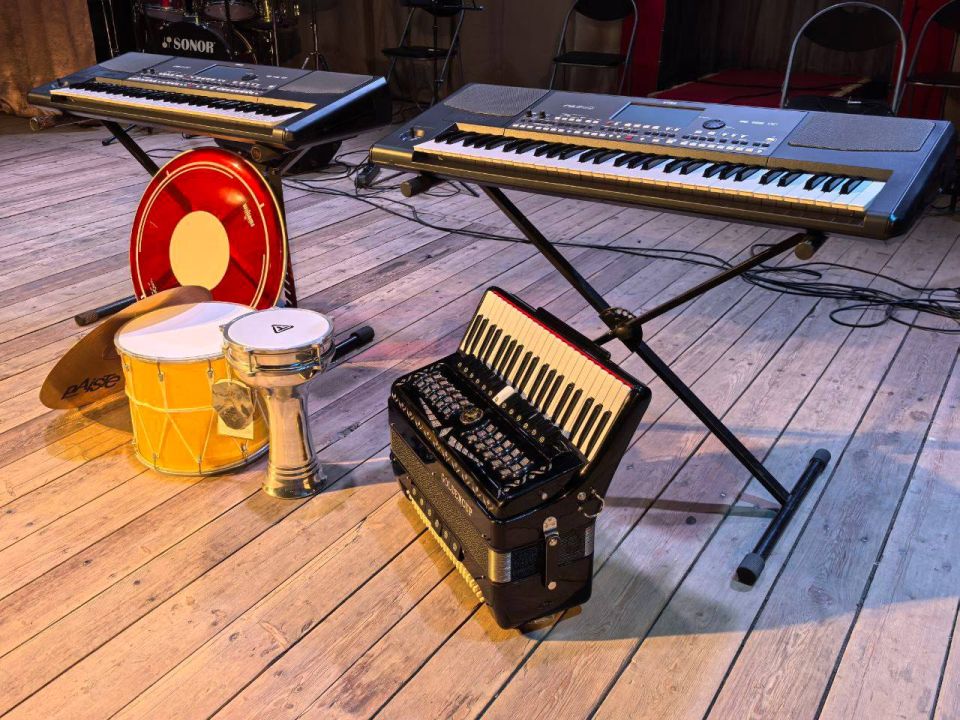 В Новоалексеевском ДК теперь есть классная музыкальная аппаратура! В Новоалексеевском ДК теперь есть классная музыкальная аппаратура!