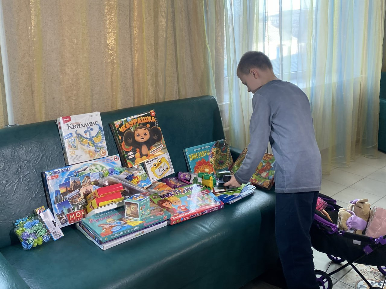 «Единая Россия» поддержала детей Генического округа «Коробкой Храбрости» и трогательным флешмобом «Единая Россия» поддержала детей Генического округа «Коробкой Храбрости» и трогательным флешмобом