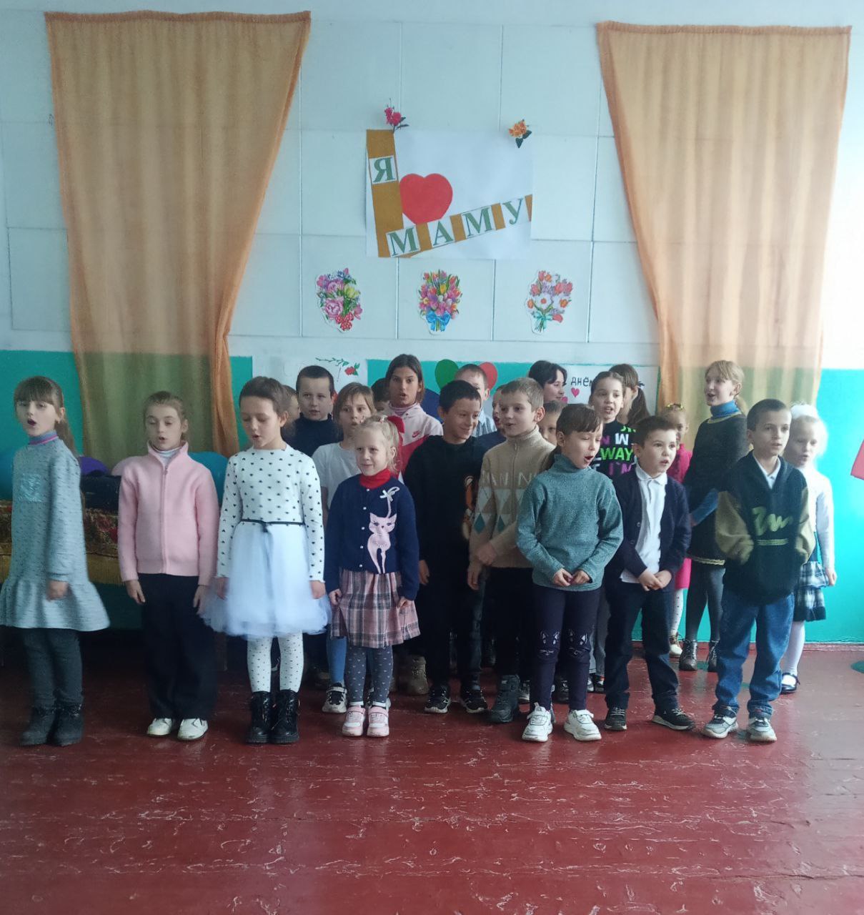 В ГБОУ ХО "Ольгинская школа" Горностаевского района прошло праздничное мероприятие посвящённое Дню матери В ГБОУ ХО "Ольгинская школа" Горностаевского района прошло праздничное мероприятие посвящённое Дню матери