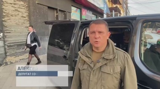   100   (, , )  .     ,    