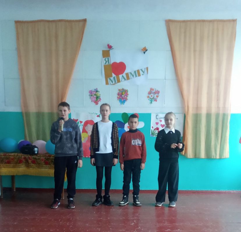 В ГБОУ ХО "Ольгинская школа" Горностаевского района прошло праздничное мероприятие посвящённое Дню матери В ГБОУ ХО "Ольгинская школа" Горностаевского района прошло праздничное мероприятие посвящённое Дню матери