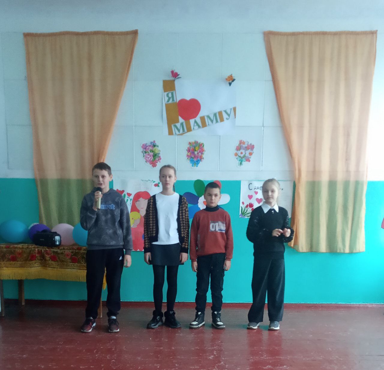 В ГБОУ ХО "Ольгинская школа" Горностаевского района прошло праздничное мероприятие посвящённое Дню матери В ГБОУ ХО "Ольгинская школа" Горностаевского района прошло праздничное мероприятие посвящённое Дню матери