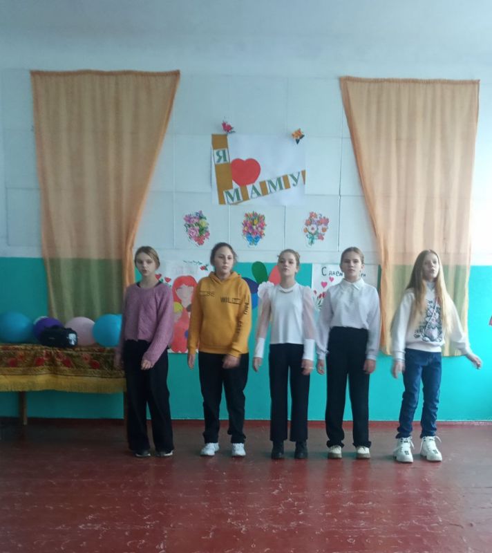 В ГБОУ ХО "Ольгинская школа" Горностаевского района прошло праздничное мероприятие посвящённое Дню матери В ГБОУ ХО "Ольгинская школа" Горностаевского района прошло праздничное мероприятие посвящённое Дню матери