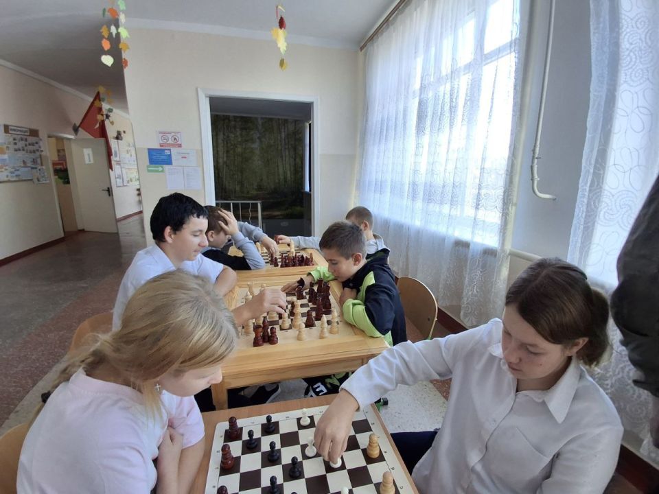 Сплочение в игре!. Молодёжка Народного фронта посетили школу Сплочение в игре!. Молодёжка Народного фронта посетили школу