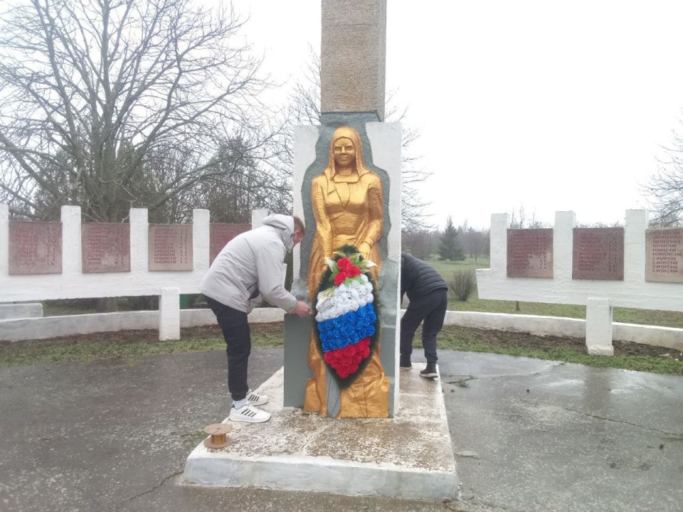 Учреждения культуры Чаплинского округа провели памятные митинги, посвящённые Дню Неизвестного солдата Учреждения культуры Чаплинского округа провели памятные митинги, посвящённые Дню Неизвестного солдата