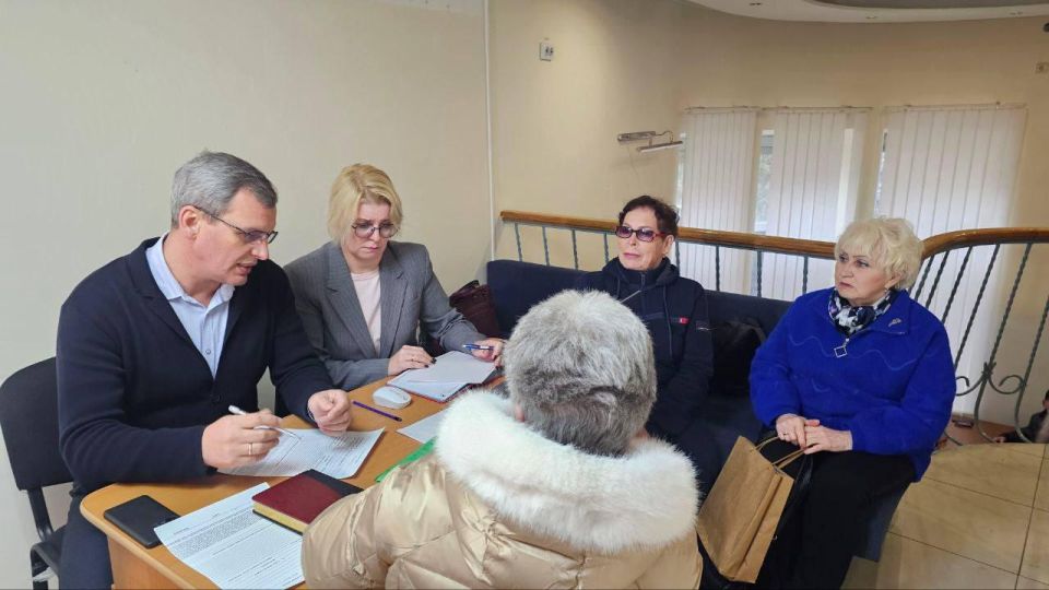 1 ������� ���������� ������ ������� ������� � ���������� �������, ������� ��������� �� 10 �������