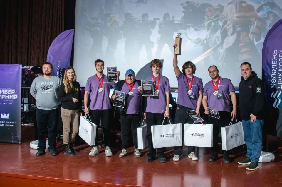 В Геническе отгремел масштабный киберспортивный чемпионат В Геническе отгремел масштабный киберспортивный чемпионат