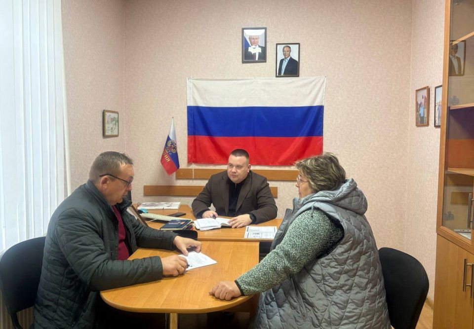 Виталий Титаренко: Рабочая поездка в Гладковское сельское поселение Виталий Титаренко: Рабочая поездка в Гладковское сельское поселение