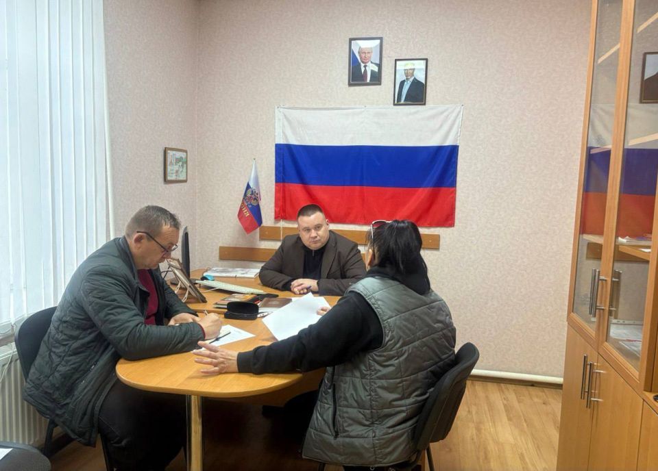 Виталий Титаренко: Рабочая поездка в Гладковское сельское поселение Виталий Титаренко: Рабочая поездка в Гладковское сельское поселение