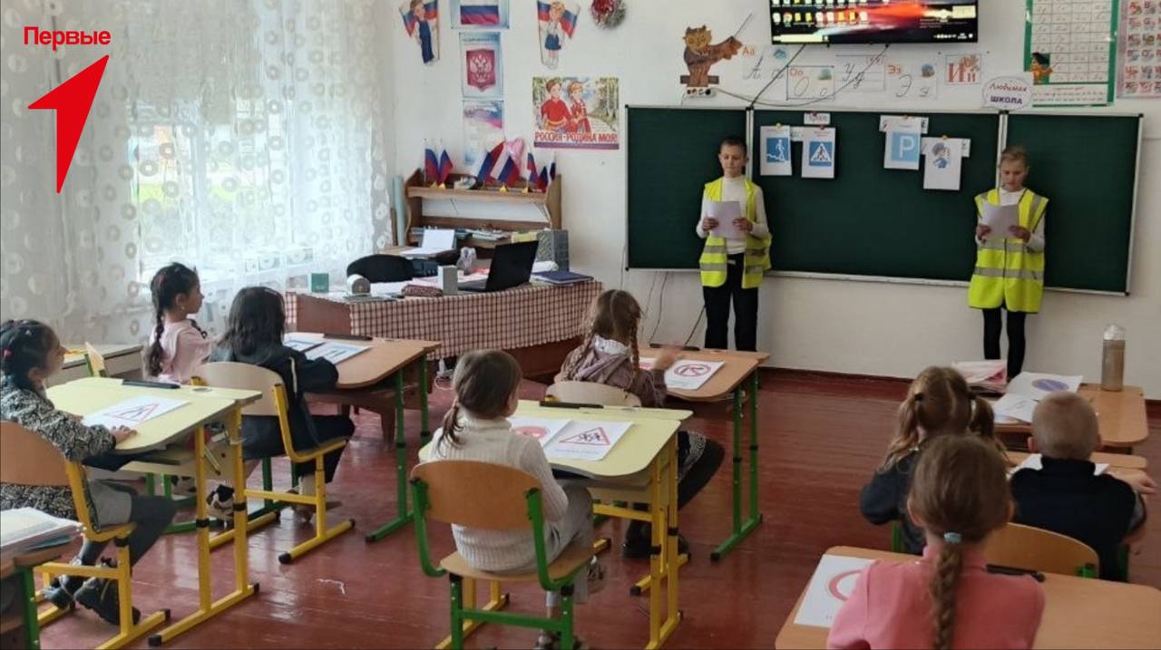 Первые Горьковской школы провели занятия по безопасности дорожного движения Первые Горьковской школы провели занятия по безопасности дорожного движения