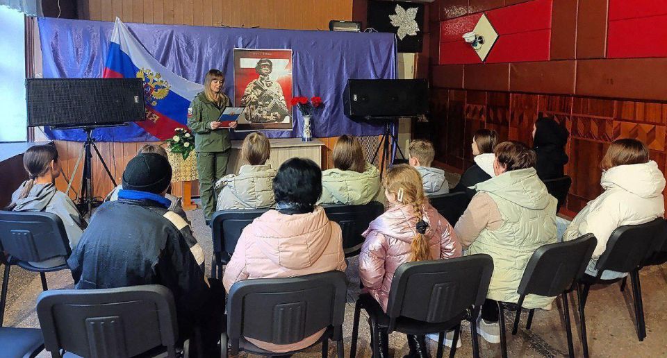 В День Неизвестного Солдата в Сивашском центре культуры и досуга прошло трогательное мероприятие В День Неизвестного Солдата в Сивашском центре культуры и досуга прошло трогательное мероприятие