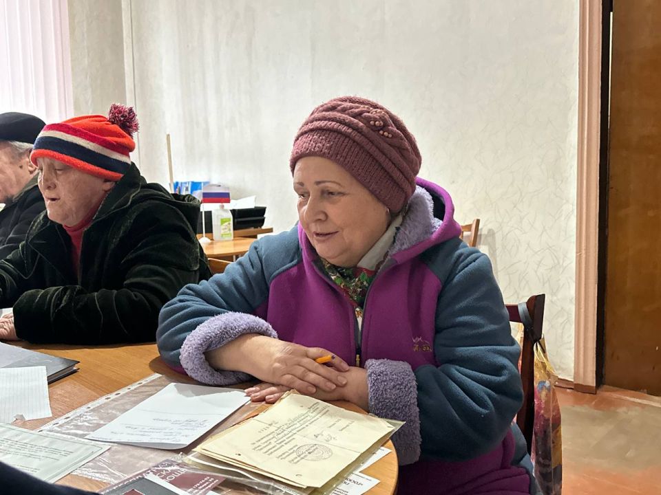 Провели выездной приём граждан в селе Каменка Провели выездной приём граждан в селе Каменка