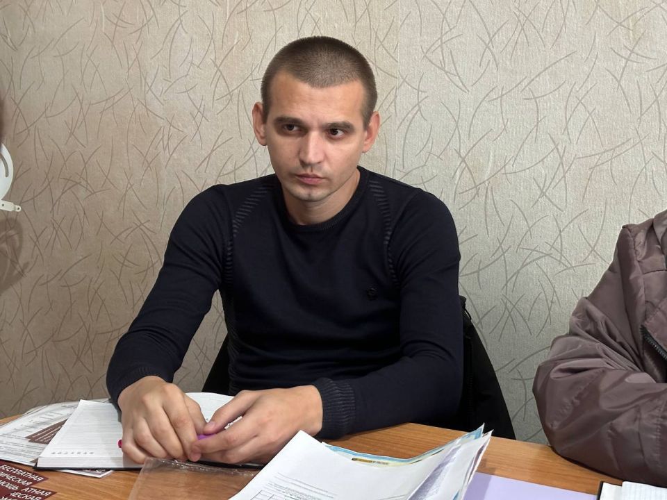 Провели выездной приём граждан в селе Каменка Провели выездной приём граждан в селе Каменка