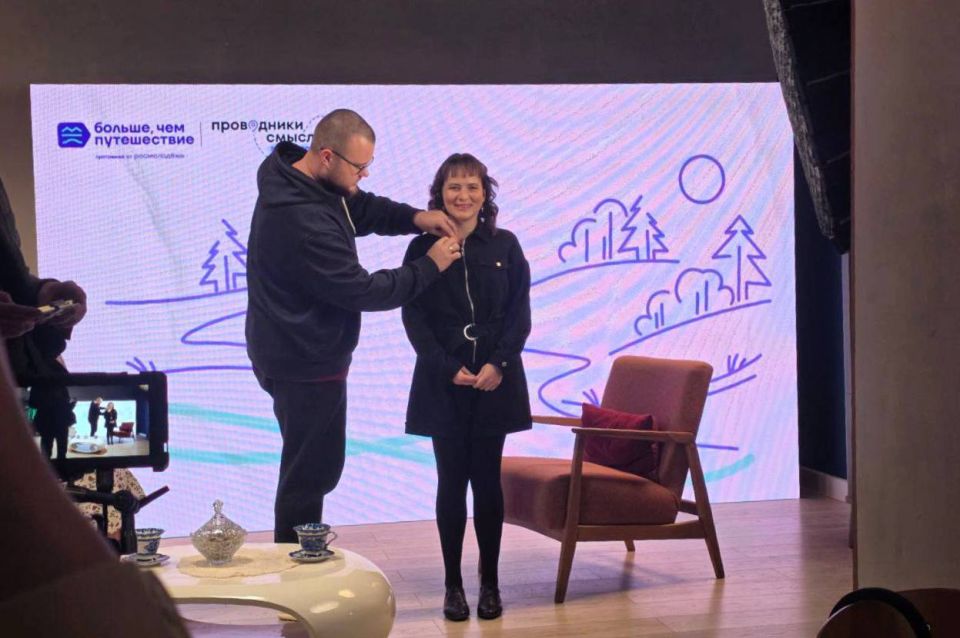 Наши — в числе лучших!. Две талантливые представительницы Херсонской области — Анастасия Федоряка и Дарья Адаева — стали победителями всероссийского проекта «Проводники смыслов. Экскурсоводы Донбасса и Новороссии» в рамках... Наши — в числе лучших!. Две талантливые представительницы Херсонской области — Анастасия Федоряка и Дарья Адаева — стали победителями всероссийского проекта «Проводники смыслов. Экскурсоводы Донбасса и Новороссии» в рамках...