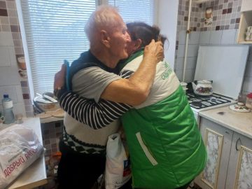 Активисты ТОС Каховского округа отметили День добровольца добрыми делами