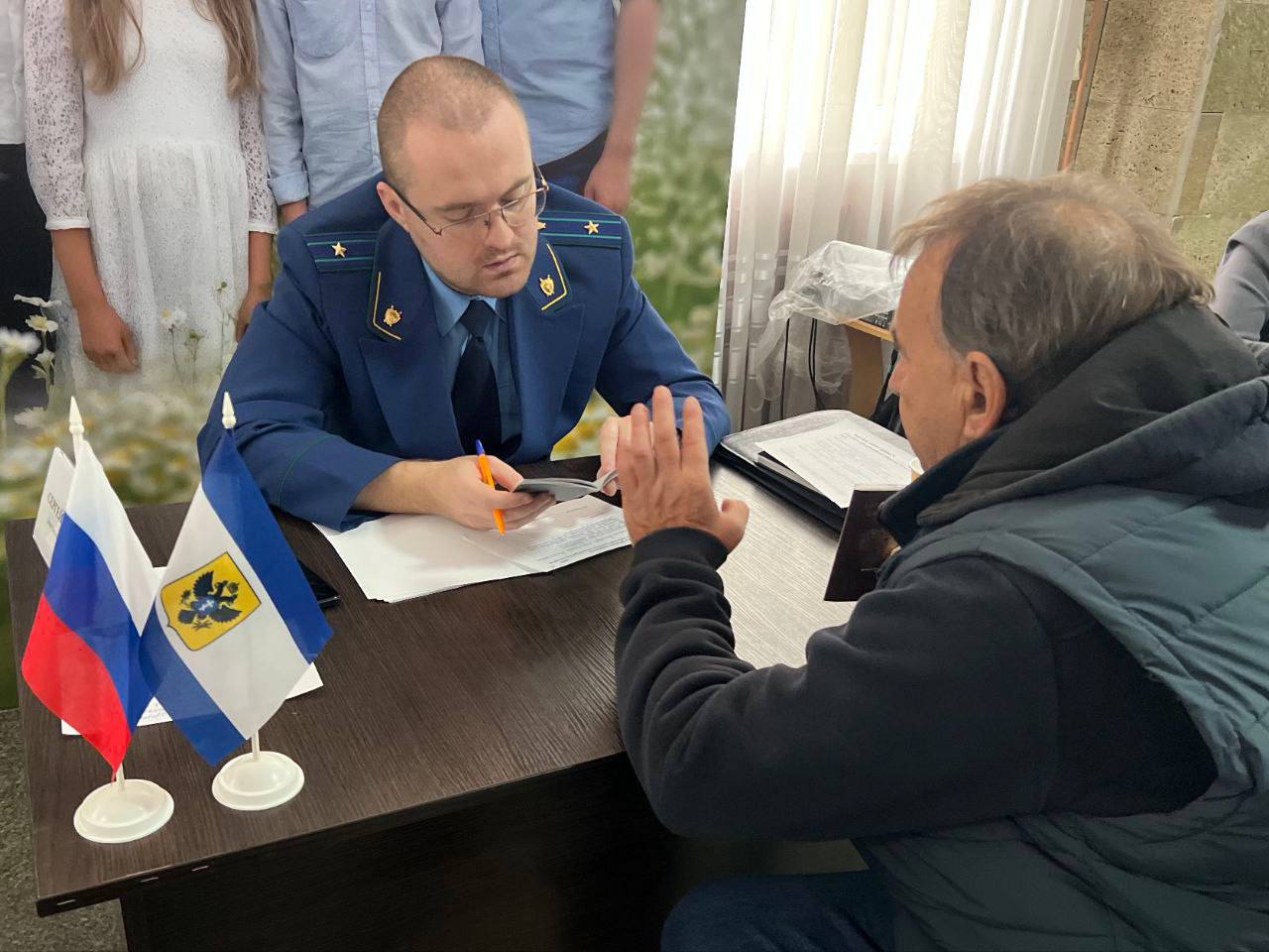 Сергей Георгиев: Мобильная приёмная в Геническом округе: вопросы жителей на контроле Сергей Георгиев: Мобильная приёмная в Геническом округе: вопросы жителей на контроле