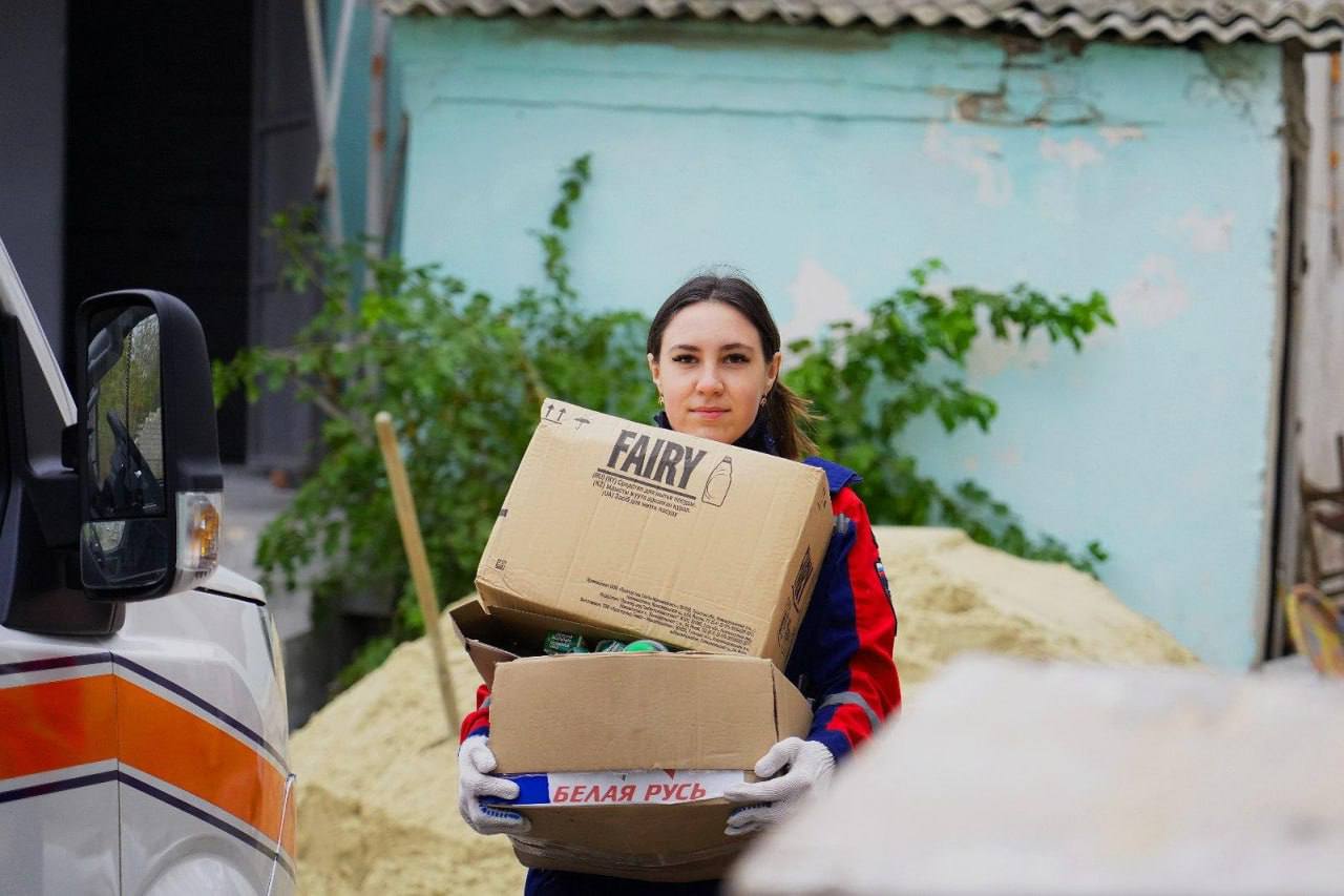 С Днём добровольца!. Сегодня мы выражаем искреннюю благодарность людям с по-настоящему большим сердцем — нашим волонтёрам С Днём добровольца!. Сегодня мы выражаем искреннюю благодарность людям с по-настоящему большим сердцем — нашим волонтёрам