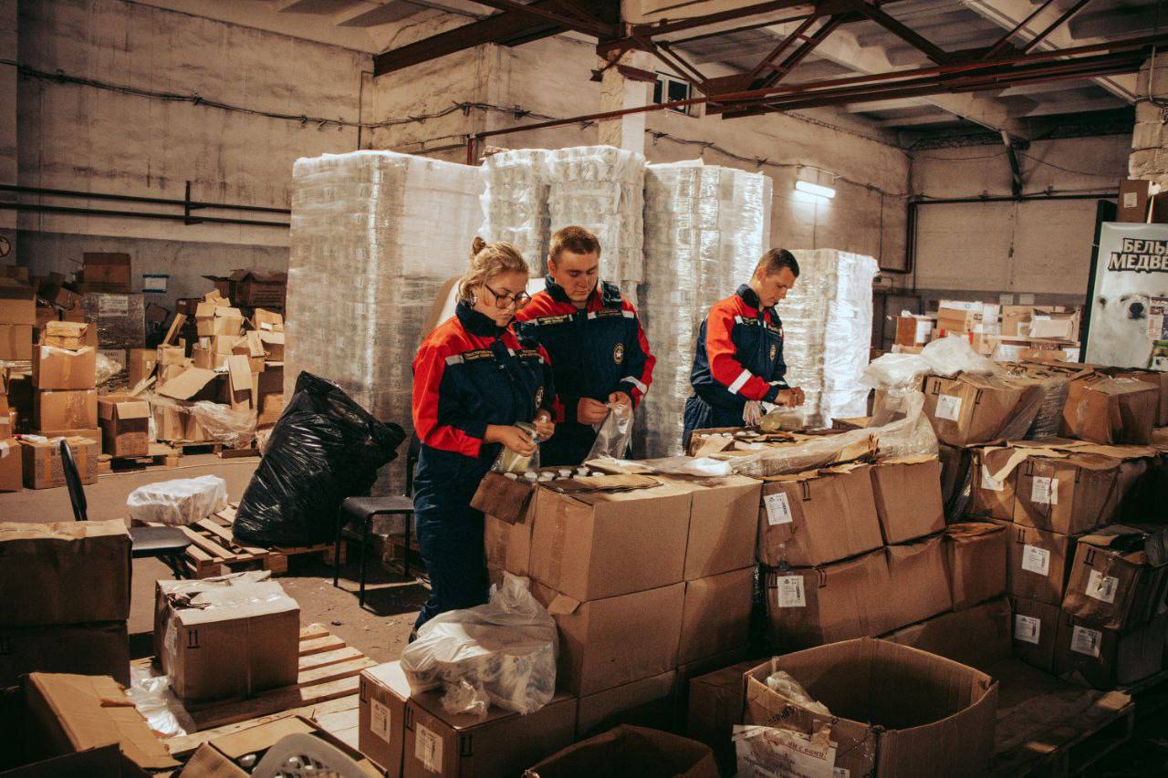 С Днём добровольца!. Сегодня мы выражаем искреннюю благодарность людям с по-настоящему большим сердцем — нашим волонтёрам С Днём добровольца!. Сегодня мы выражаем искреннюю благодарность людям с по-настоящему большим сердцем — нашим волонтёрам