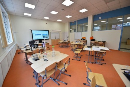 Сальдо призвал ускорить обновление материально-технической базы школ и детсадов Херсонской области