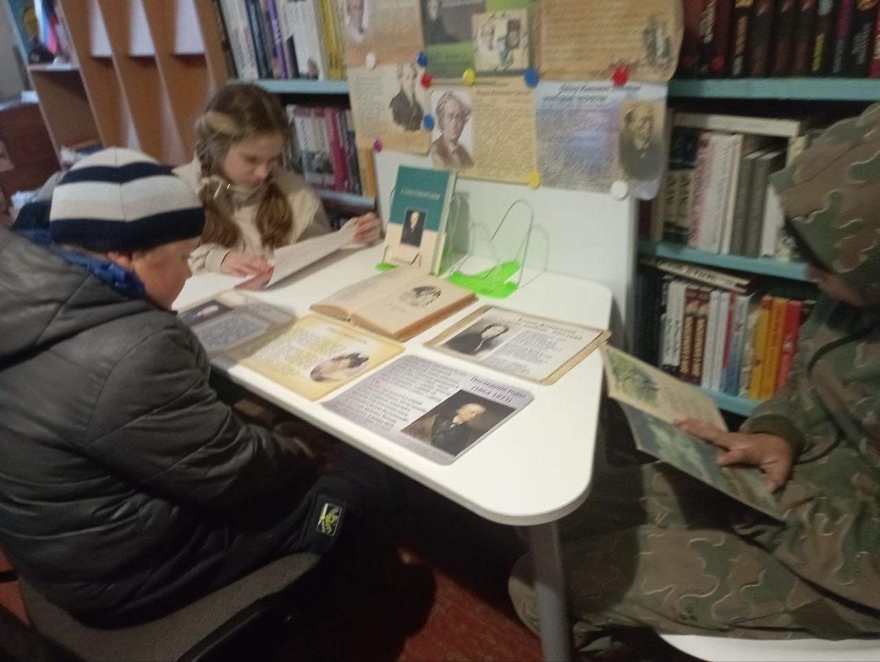 В сельских библиотеках Чаплинского округа отметили два дня рождения: поэтов Федора Тютчева и Афанасия Фета В сельских библиотеках Чаплинского округа отметили два дня рождения: поэтов Федора Тютчева и Афанасия Фета