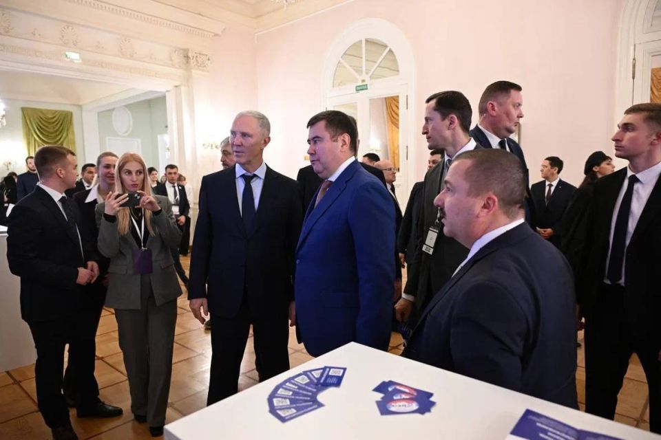 На полях на II Международного Таврического инвестиционно-экономического форума, как эксперт, принял участие в инвестиционном часу "Время честного разговора", круглом столе на тему: «Что за ленточкой: стоит ли рисковать?» Как... На полях на II Международного Таврического инвестиционно-экономического форума, как эксперт, принял участие в инвестиционном часу "Время честного разговора", круглом столе на тему: «Что за ленточкой: стоит ли рисковать?» Как...