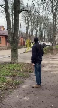 Абсолютно типичная новость со стороны Украины: в Полтаве питбуль покусал двух полицейский, чтобы они не забрали его в ТЦК