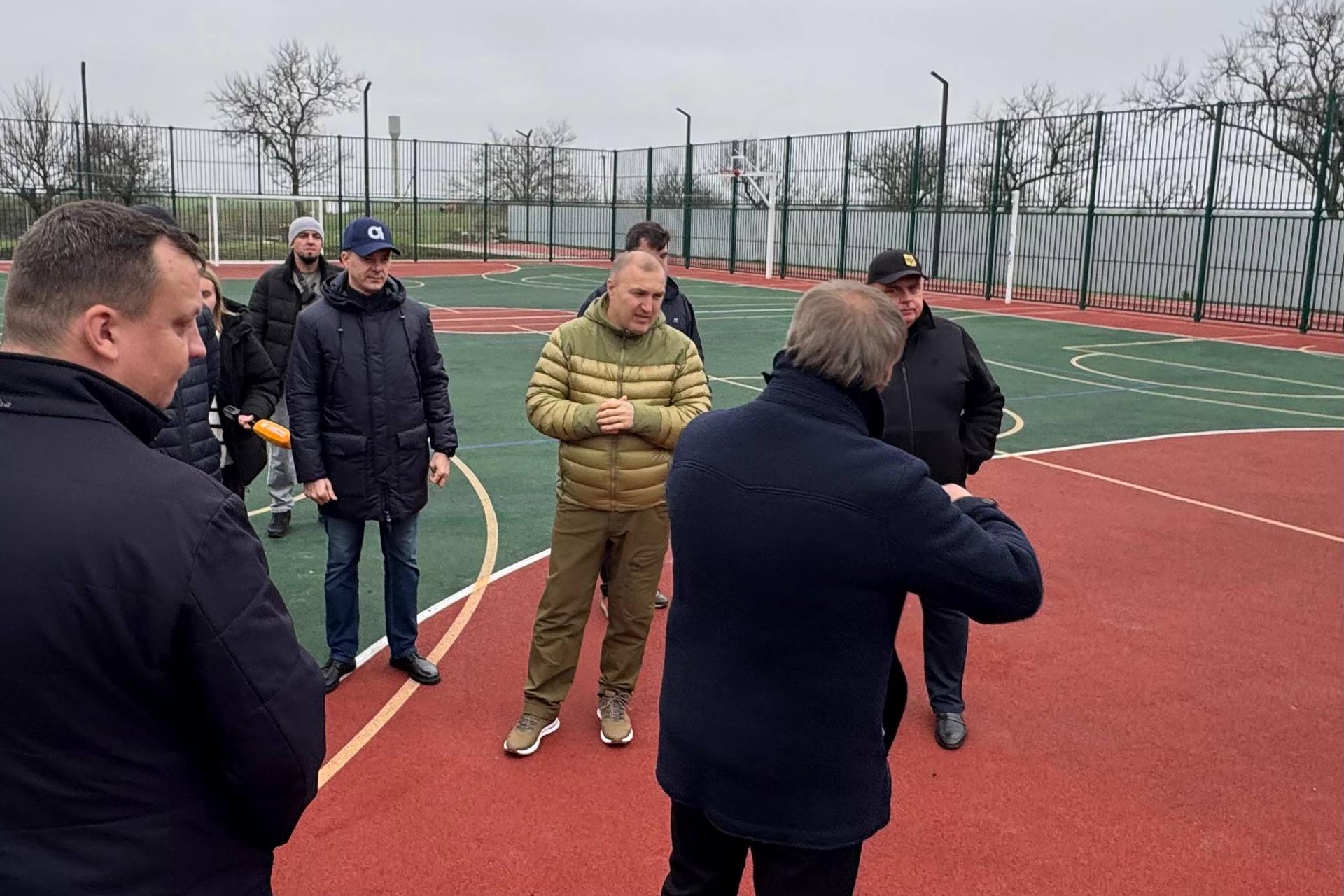 Мурат Кумпилов: "Будем и дальше работать над восстановлением мирной жизни в новых регионах" Мурат Кумпилов: "Будем и дальше работать над восстановлением мирной жизни в новых регионах"