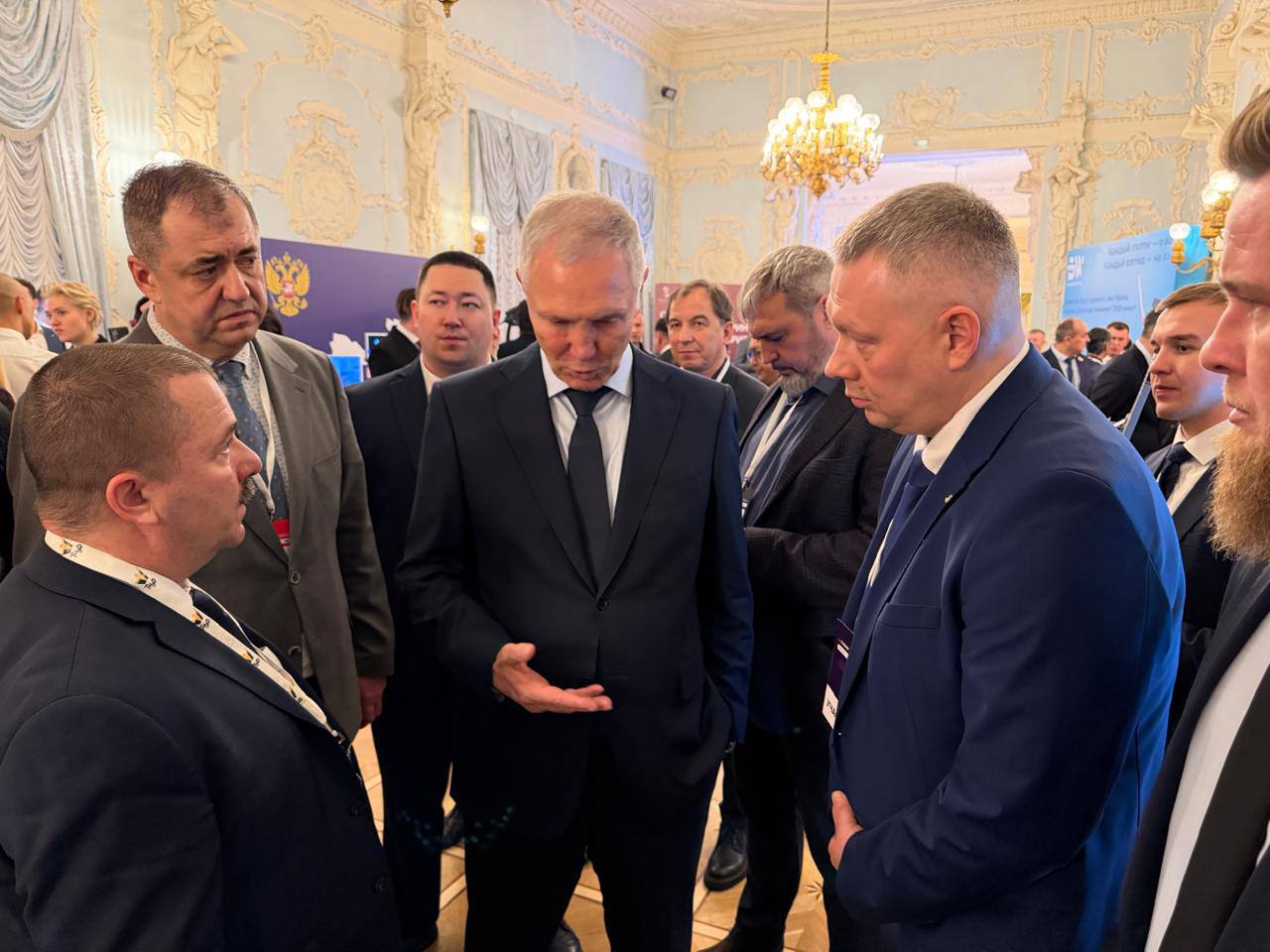 На полях на II Международного Таврического инвестиционно-экономического форума, как эксперт, принял участие в инвестиционном часу "Время честного разговора", круглом столе на тему: «Что за ленточкой: стоит ли рисковать?» Как... На полях на II Международного Таврического инвестиционно-экономического форума, как эксперт, принял участие в инвестиционном часу "Время честного разговора", круглом столе на тему: «Что за ленточкой: стоит ли рисковать?» Как...