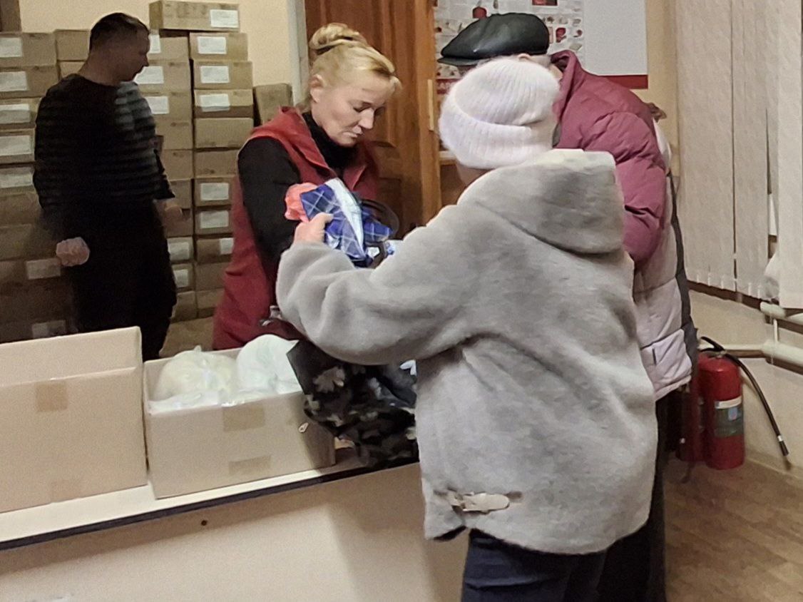 В Малокаховке выдали почти пол тысячи продуктовых наборов В Малокаховке выдали почти пол тысячи продуктовых наборов