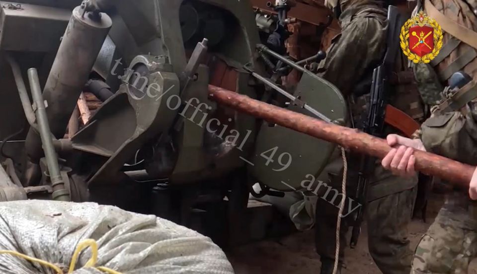 Боевая работа расчёта гаубицы «Д-30» Боевая работа расчёта гаубицы «Д-30»